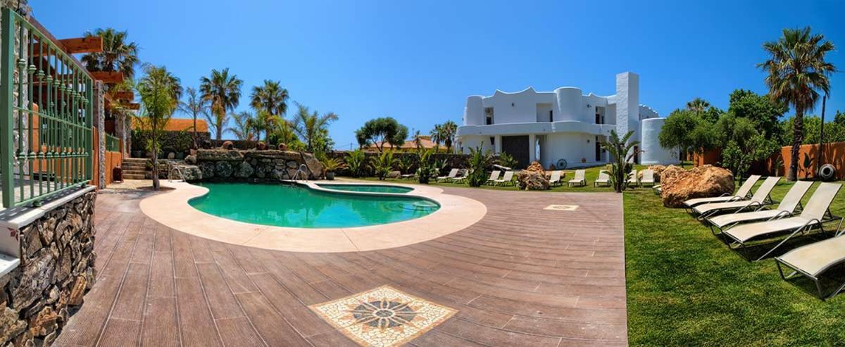 Apartamentos Turisticos Bahia De Trafalgar Zahora Luaran gambar