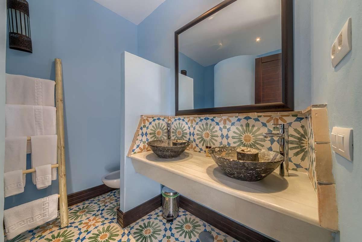 Apartamentos Turisticos Bahia De Trafalgar Zahora Luaran gambar
