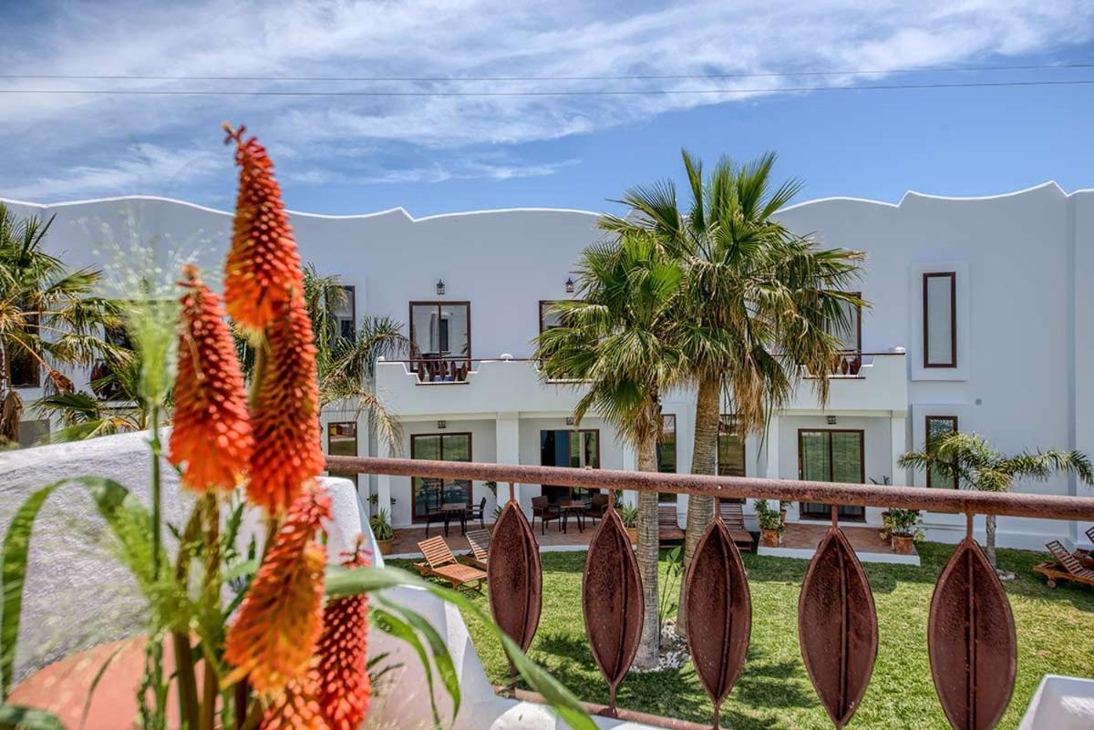 Apartamentos Turisticos Bahia De Trafalgar Zahora Luaran gambar