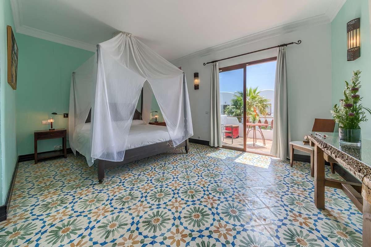 Apartamentos Turisticos Bahia De Trafalgar Zahora Luaran gambar