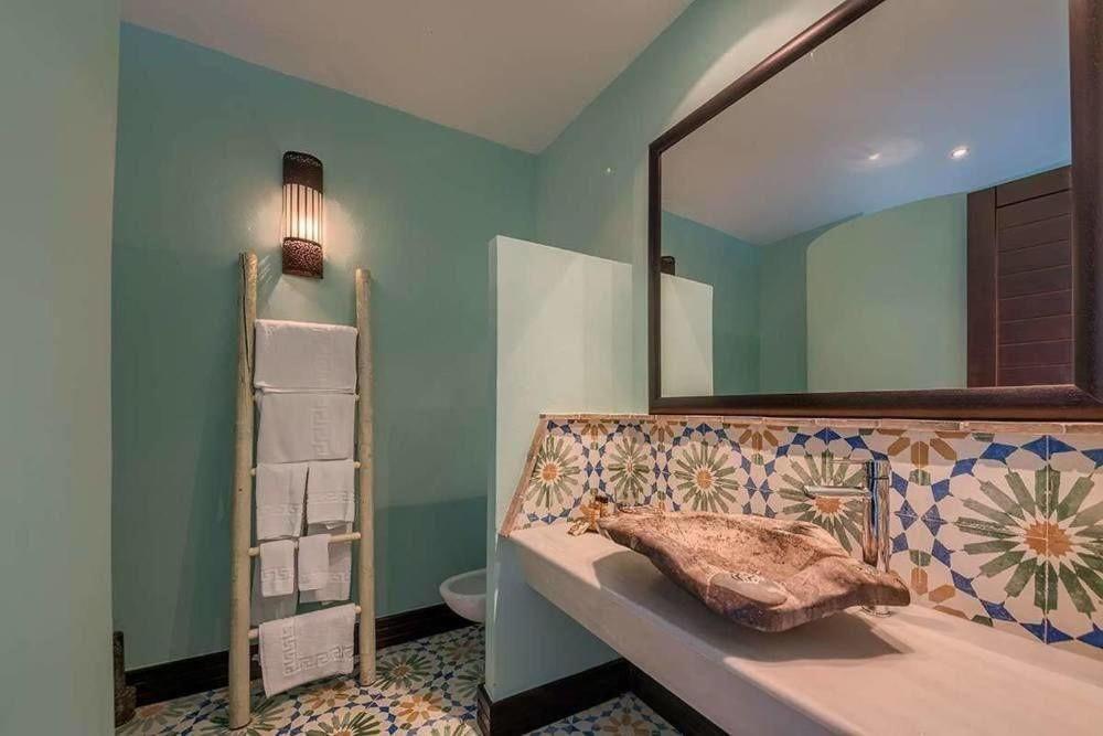Apartamentos Turisticos Bahia De Trafalgar Zahora Luaran gambar